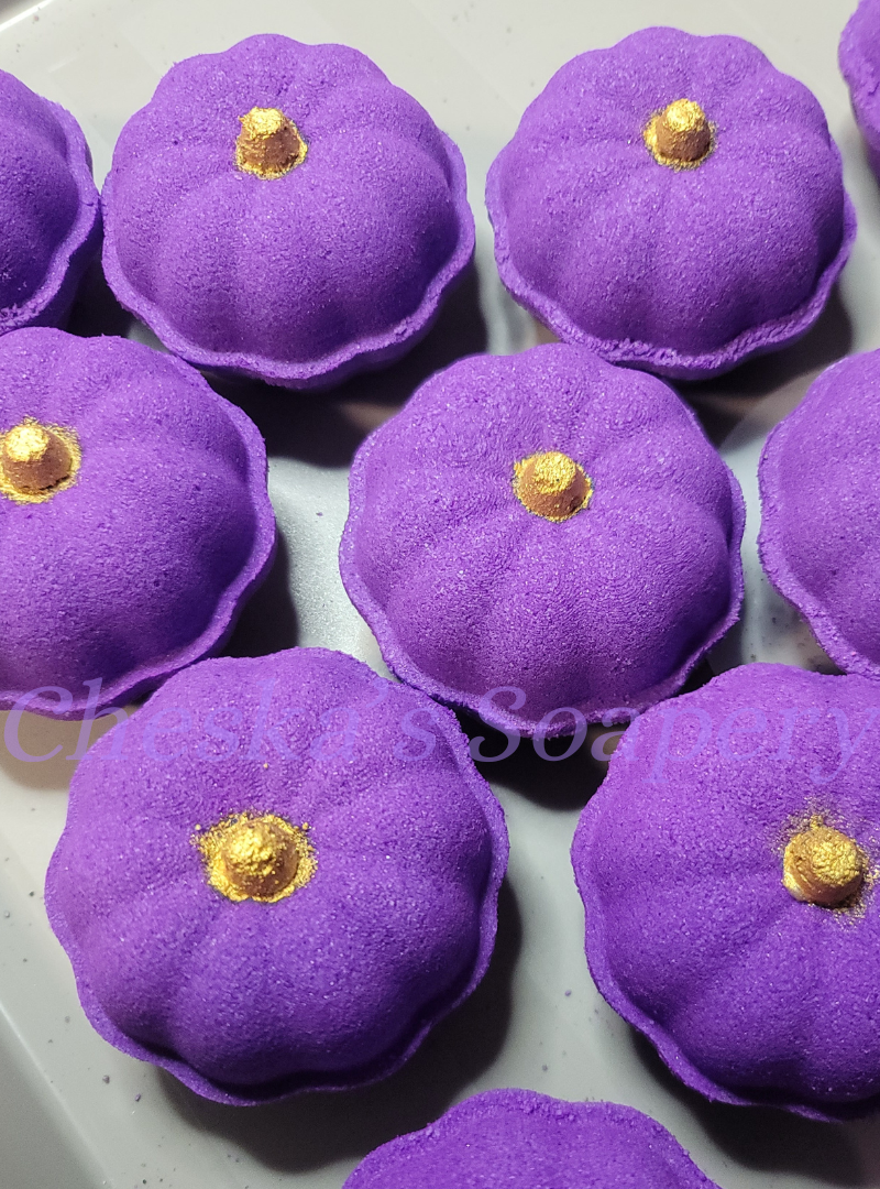Pumpkin Purple Hooters - Bath Bomb